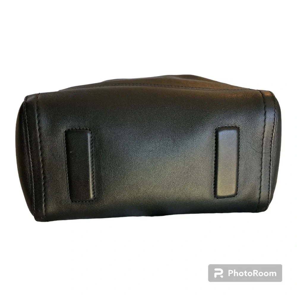 Salvatore Ferragamo Camera Bag Black Leather Crossbody - Picture 3 of 5